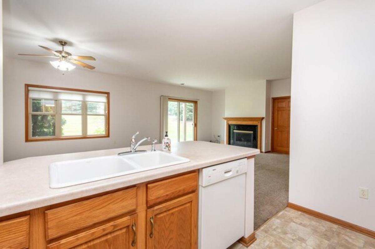 Picture of Home For Sale in Menomonee Falls, Wisconsin, United States