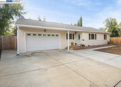 Home For Rent in Concord, California