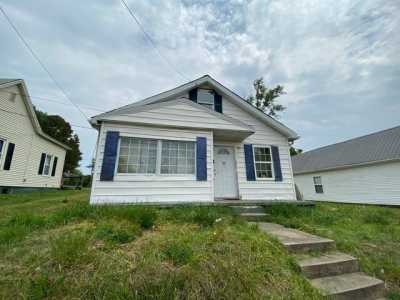 Home For Sale in Henderson, Kentucky