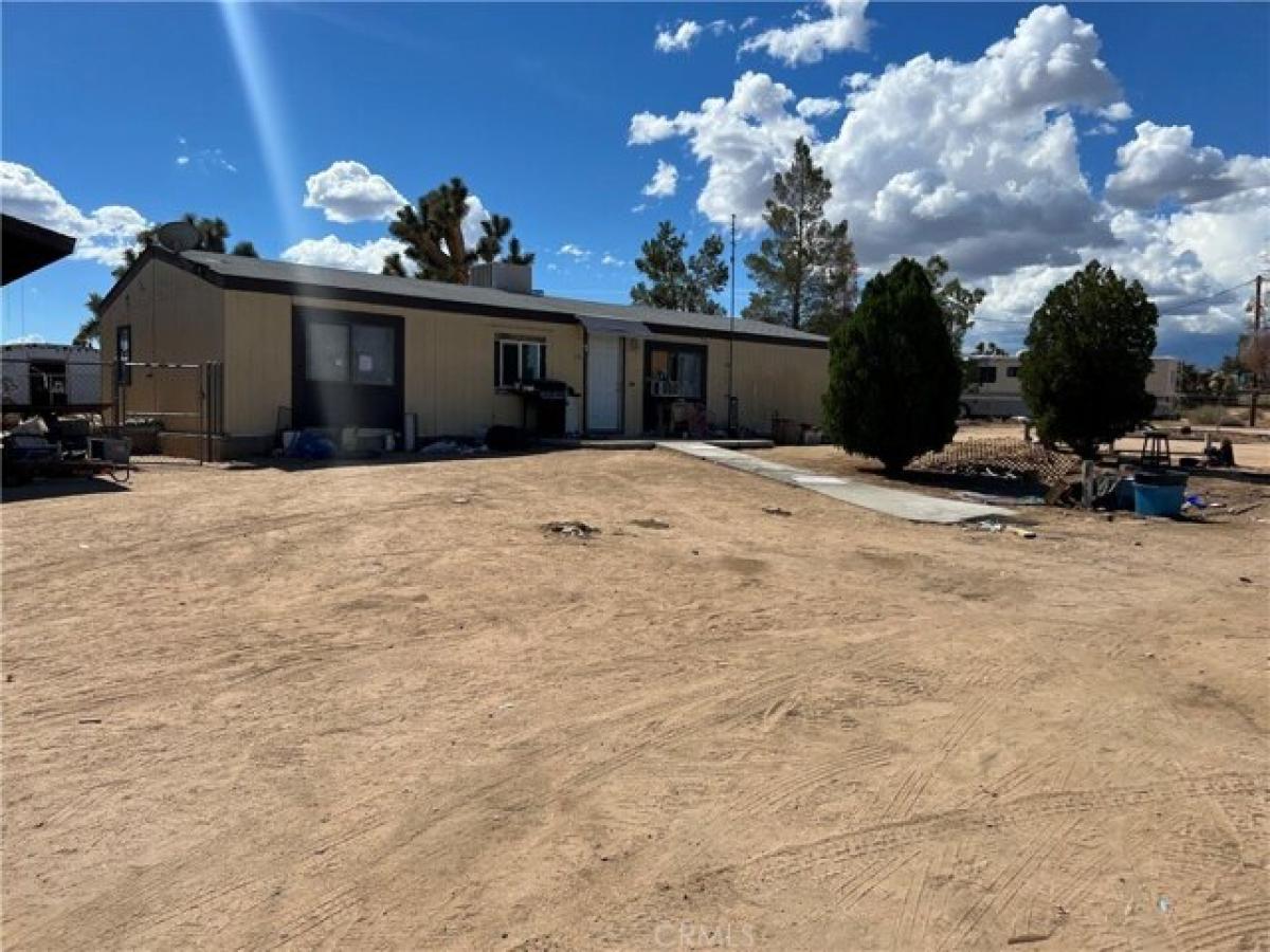 Picture of Home For Sale in Yucca Valley, California, United States