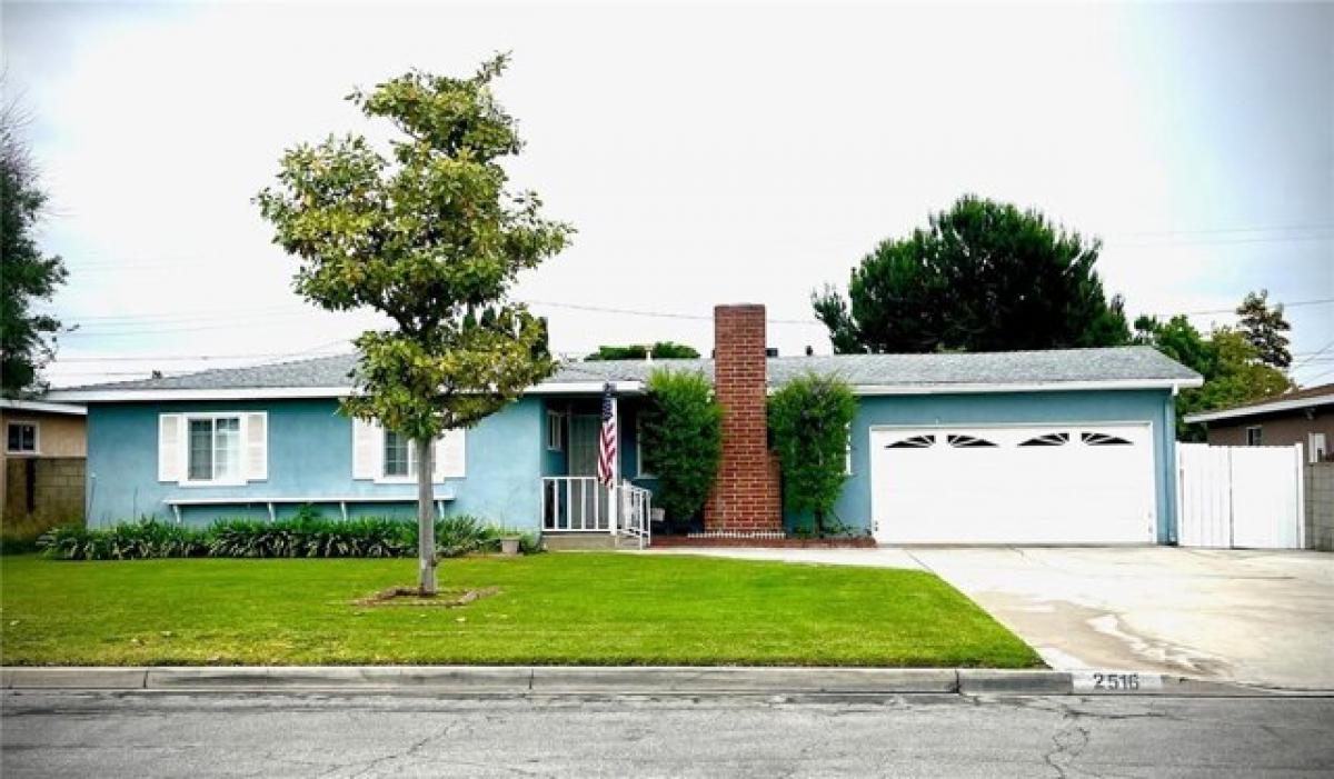 Picture of Home For Sale in Anaheim, California, United States
