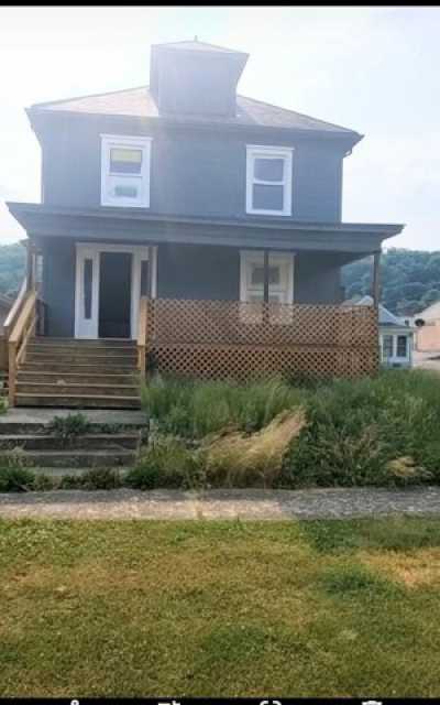 Home For Sale in Wellsburg, West Virginia