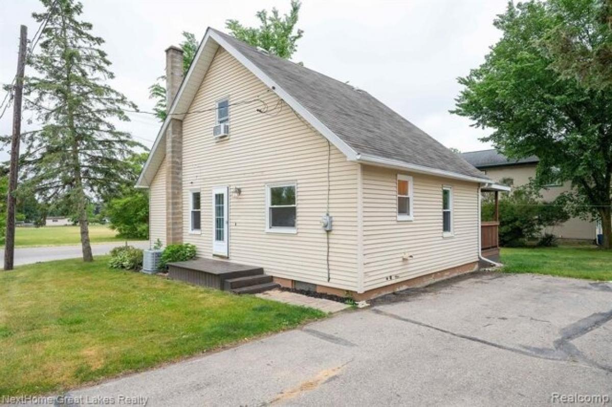 Picture of Home For Sale in Burton, Michigan, United States