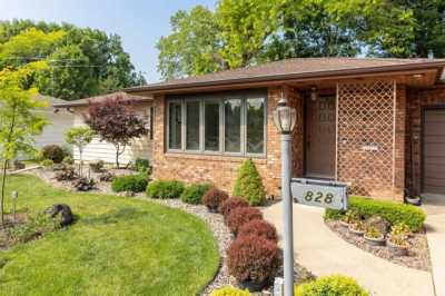 Home For Sale in Waterloo, Iowa