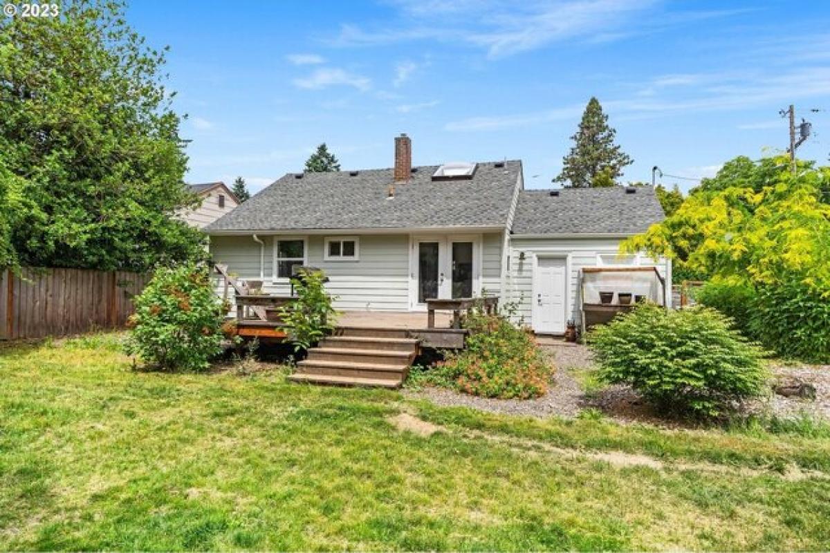 Picture of Home For Sale in Milwaukie, Oregon, United States