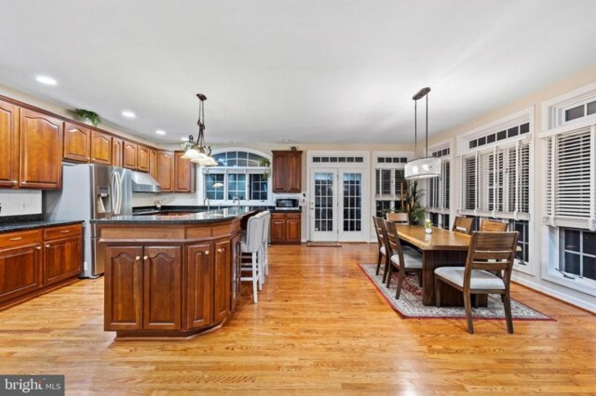 Picture of Home For Sale in Cockeysville, Maryland, United States