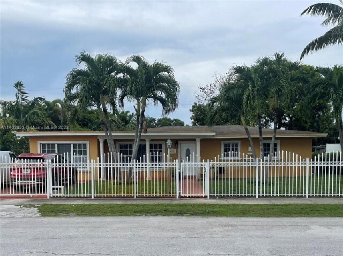 Picture of Home For Sale in Miami Gardens, Florida, United States