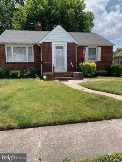 Home For Sale in Carneys Point, New Jersey