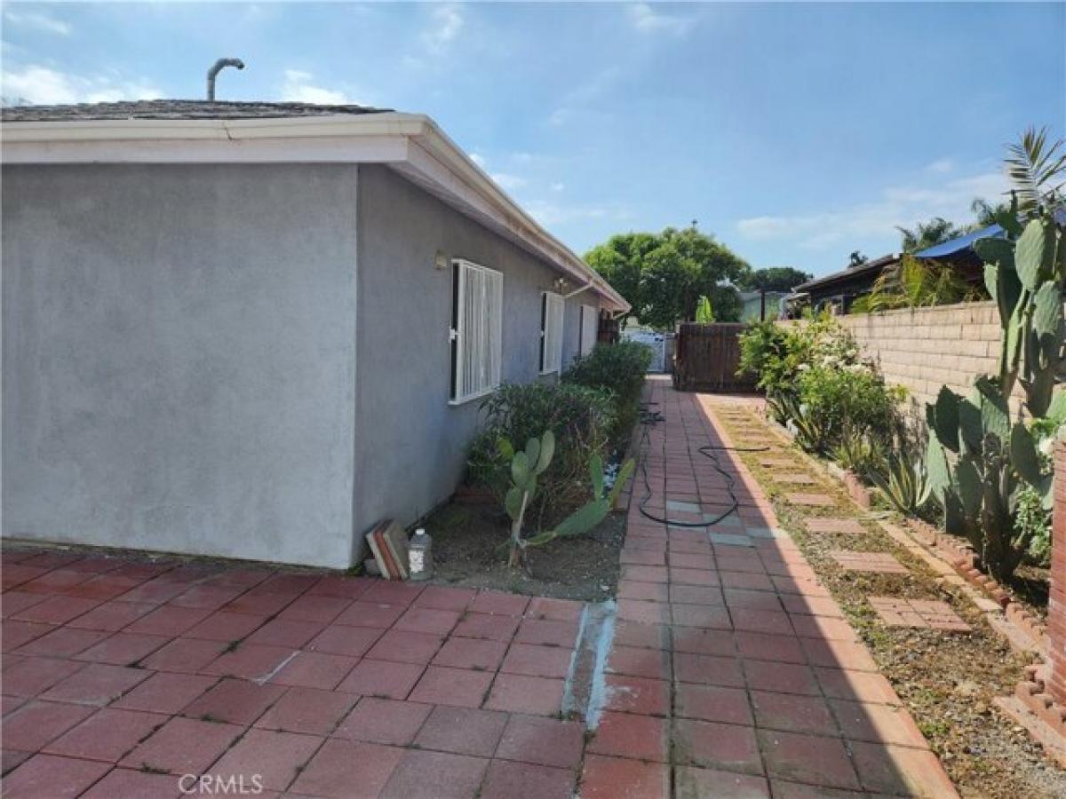 Picture of Home For Sale in Pacoima, California, United States