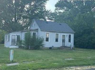 Home For Sale in Blandinsville, Illinois
