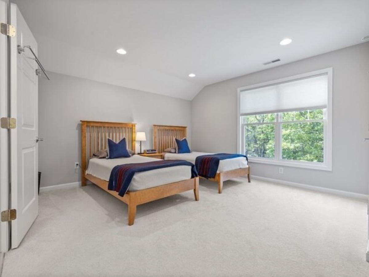 Picture of Home For Sale in Natick, Massachusetts, United States