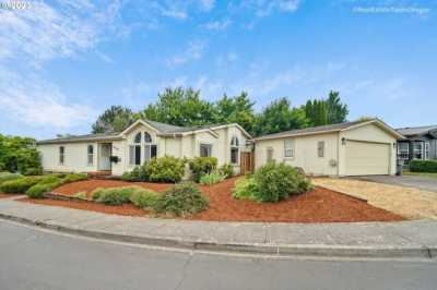 Home For Sale in McMinnville, Oregon