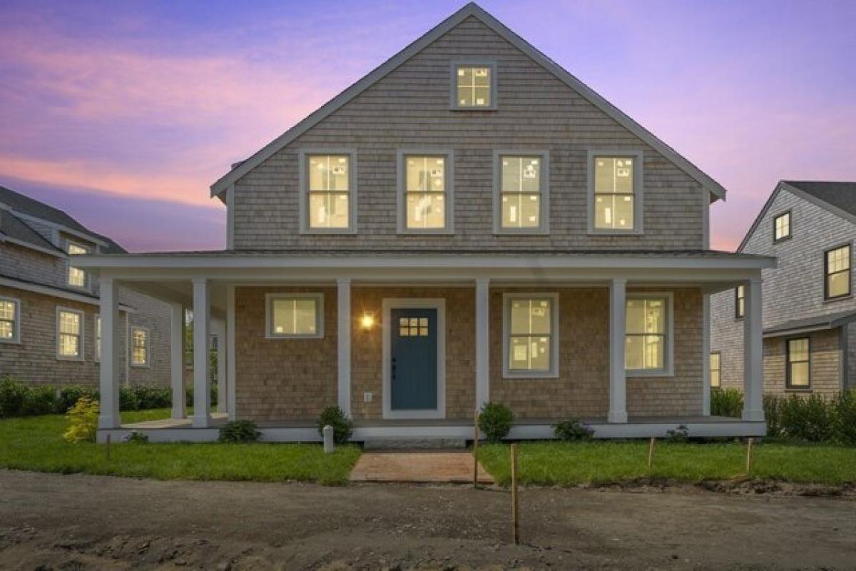 Picture of Home For Sale in Nantucket, Massachusetts, United States