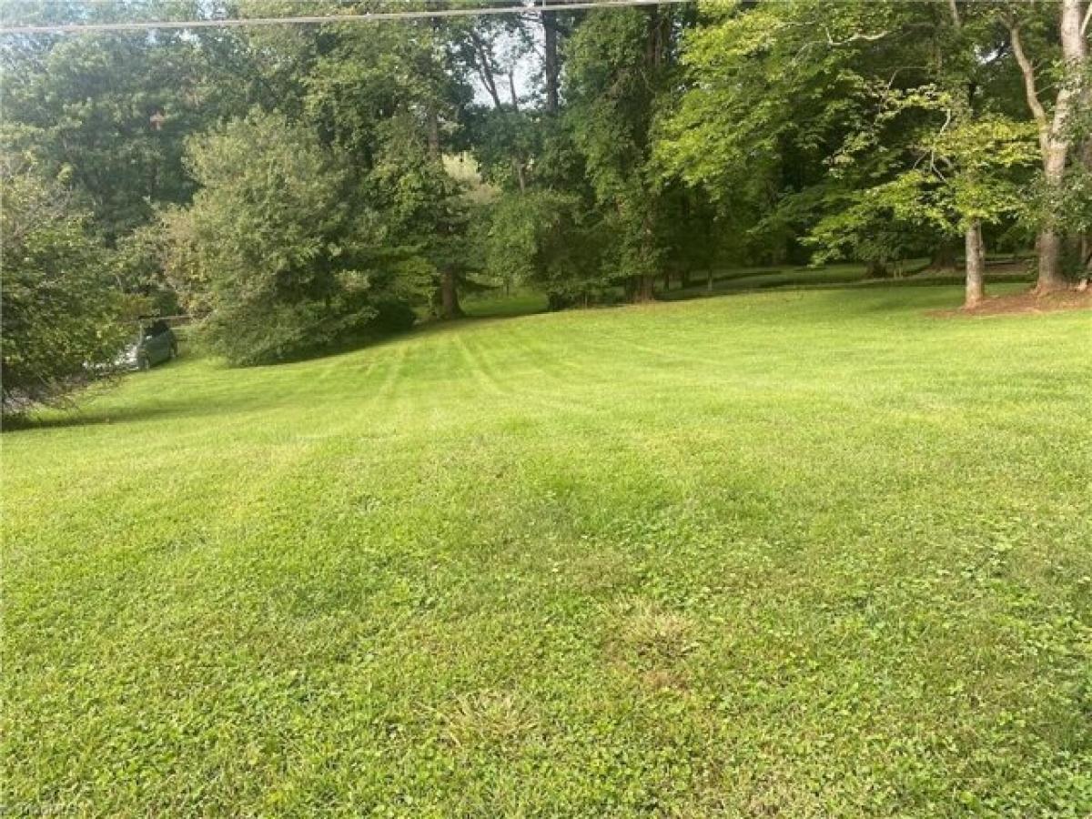 Picture of Residential Land For Sale in Pfafftown, North Carolina, United States