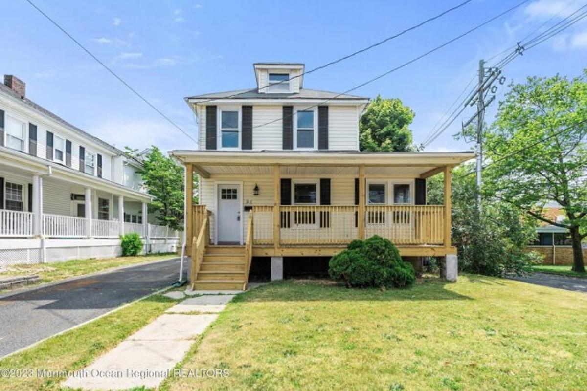 Picture of Home For Sale in Keyport, New Jersey, United States