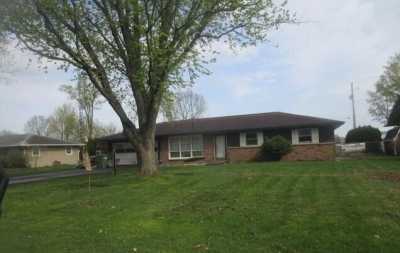 Home For Sale in Constantine, Michigan