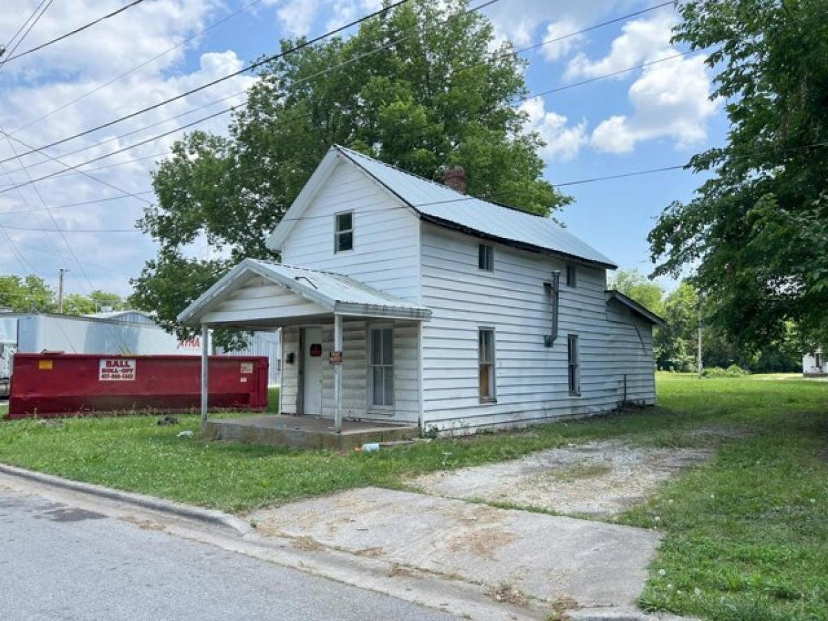 Picture of Home For Sale in Bolivar, Missouri, United States