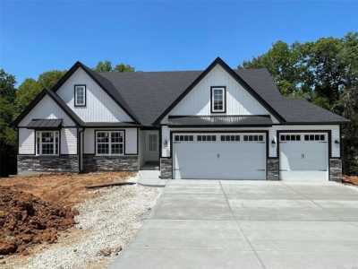 Home For Sale in Moscow Mills, Missouri