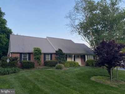 Home For Sale in Hockessin, Delaware
