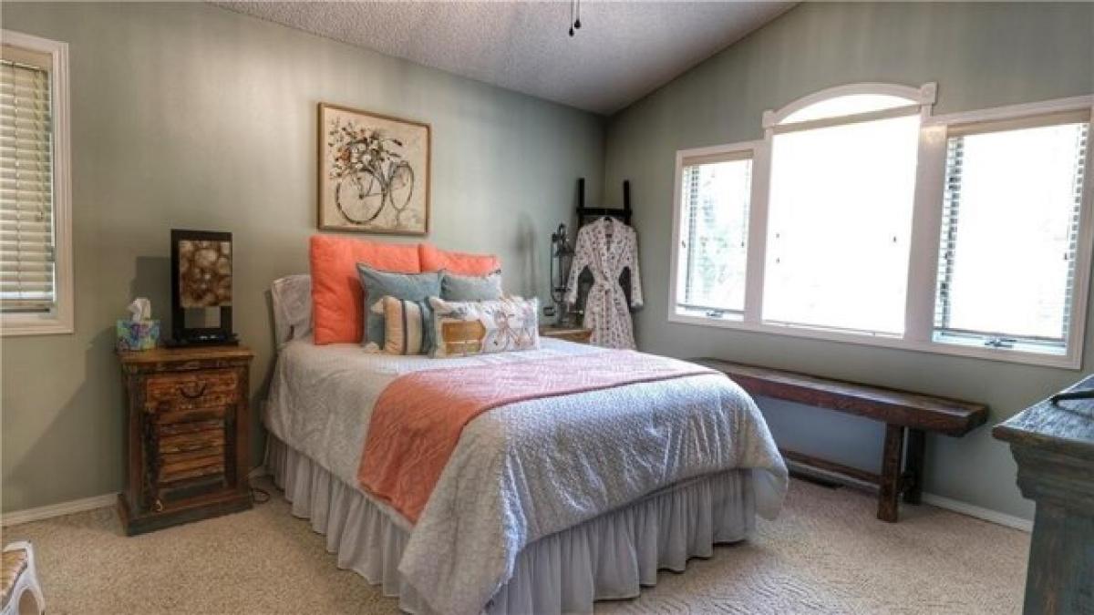 Picture of Home For Sale in Bella Vista, Arkansas, United States