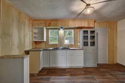 Home For Sale in Roan Mountain, Tennessee