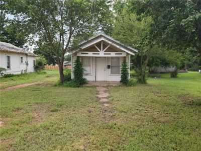 Home For Sale in Clinton, Oklahoma