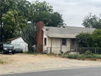 Home For Sale in Bloomington, California