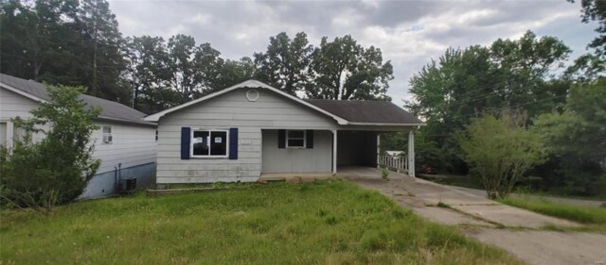 Picture of Home For Sale in Poplar Bluff, Missouri, United States