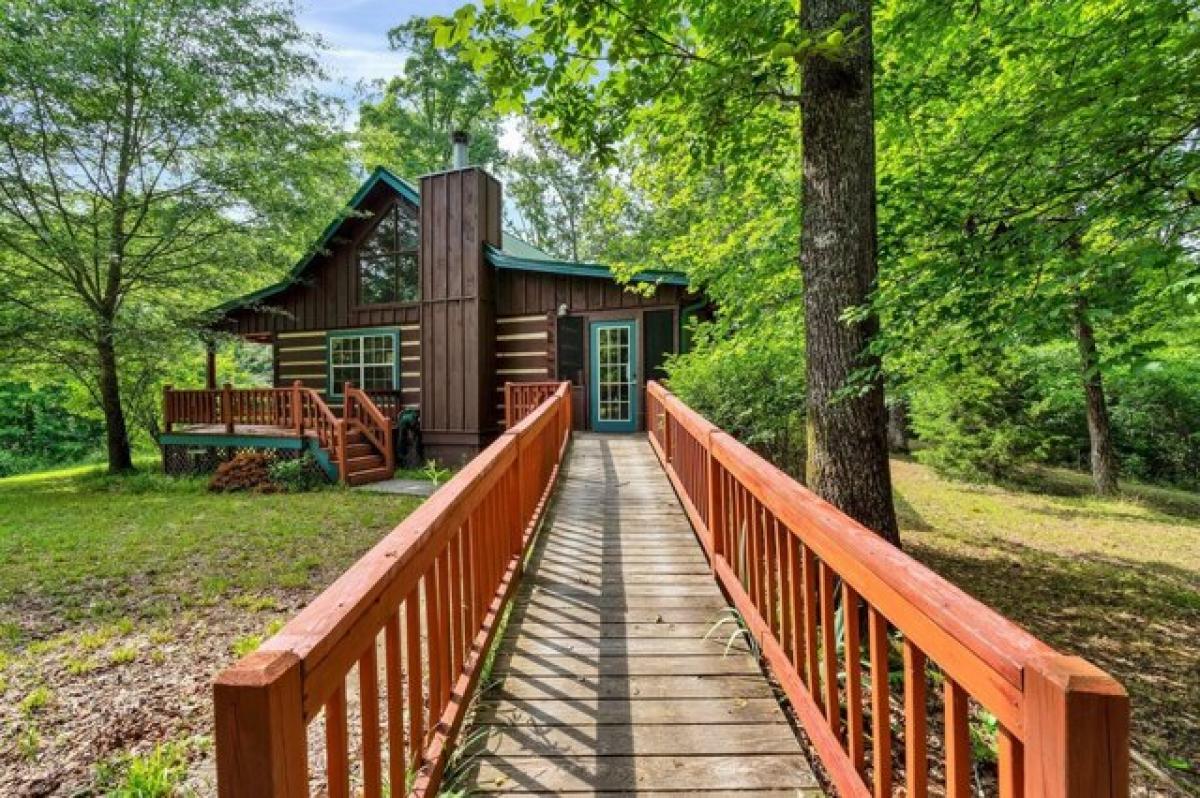 Picture of Home For Sale in Calhoun, Tennessee, United States