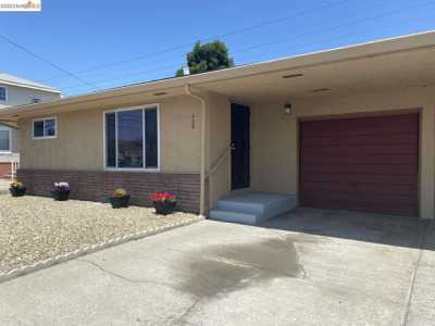 Home For Rent in Antioch, California