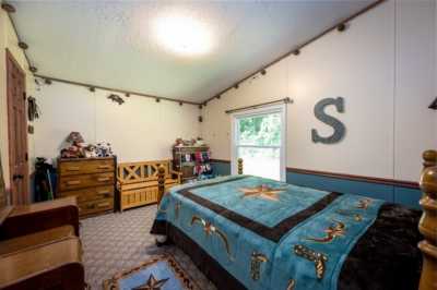 Home For Sale in Linden, Tennessee