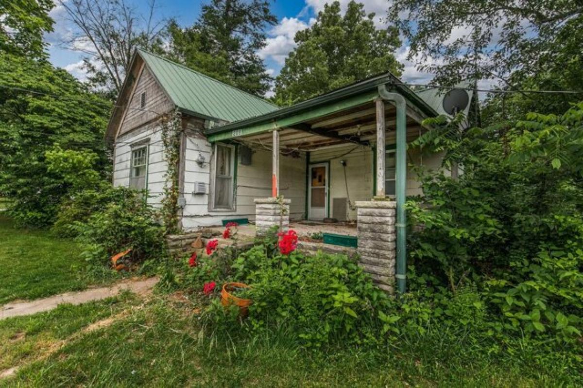 Picture of Home For Sale in Walnut Grove, Missouri, United States
