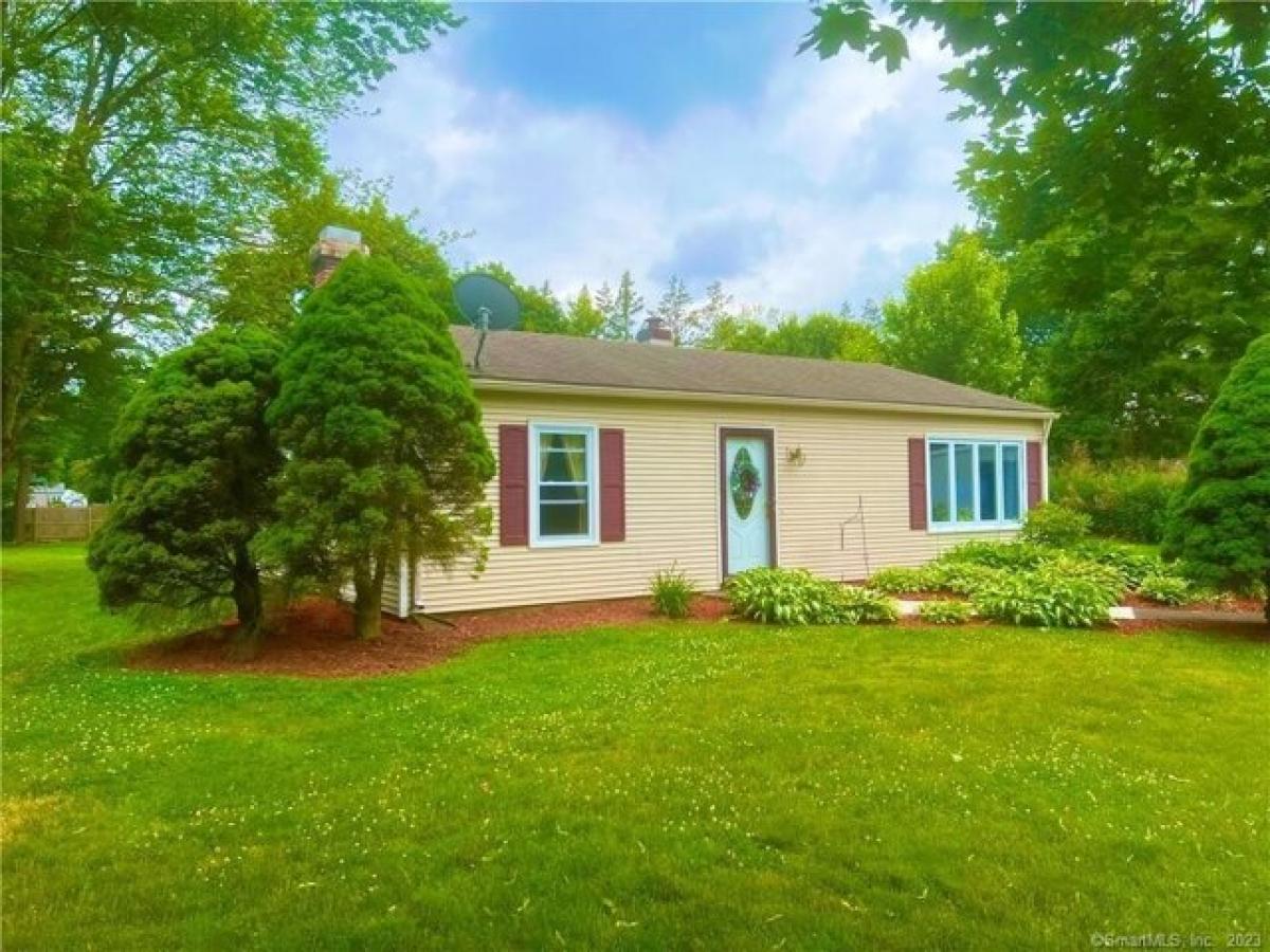 Picture of Home For Sale in Meriden, Connecticut, United States
