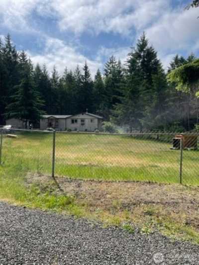 Home For Sale in Seabeck, Washington