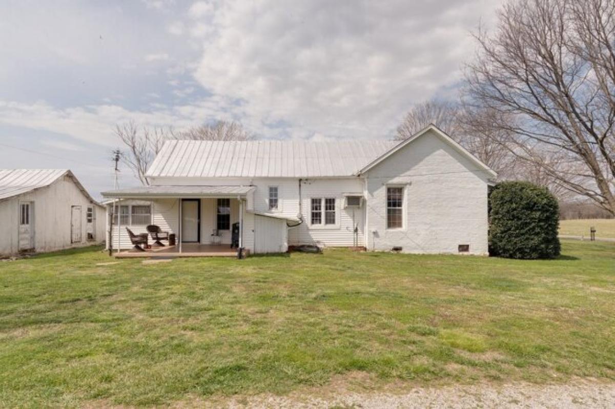 Picture of Home For Sale in Winchester, Tennessee, United States