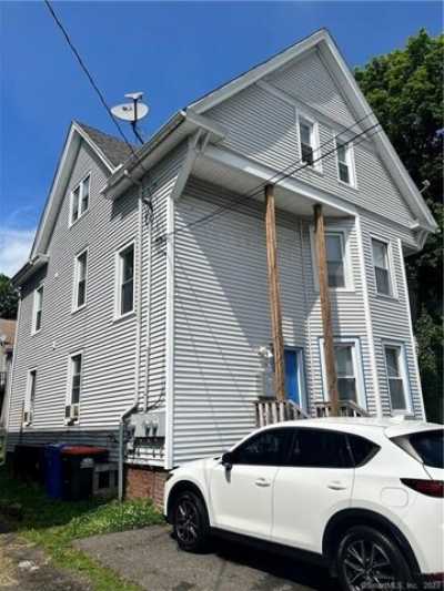 Home For Sale in Meriden, Connecticut