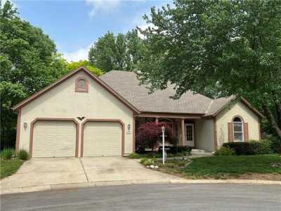 Home For Sale in Shawnee, Kansas