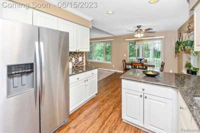Home For Sale in Shelby Township, Michigan