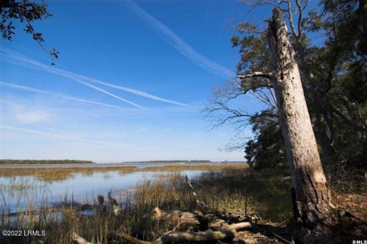 Picture of Residential Land For Sale in Saint Helena Island, South Carolina, United States