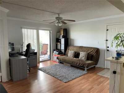 Home For Rent in Pembroke Pines, Florida