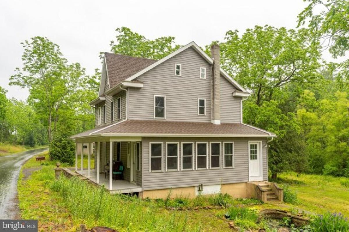 Picture of Home For Sale in Dornsife, Pennsylvania, United States