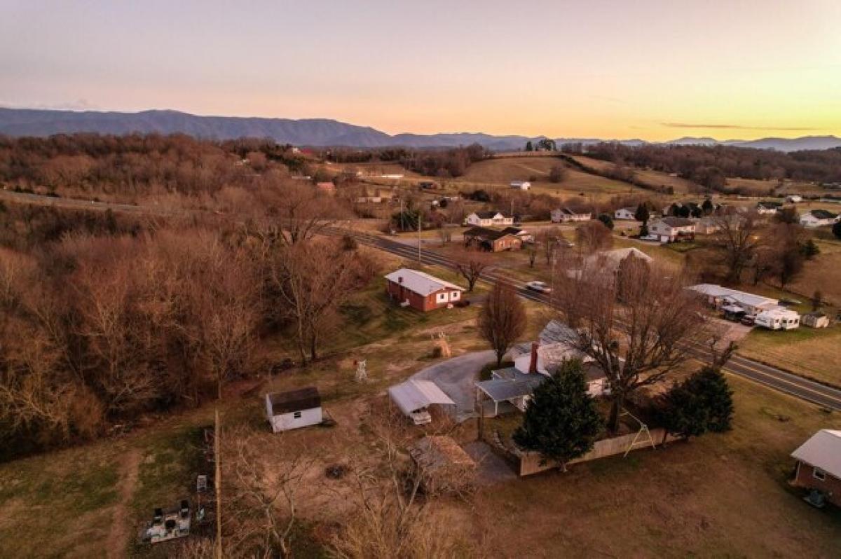 Picture of Home For Sale in Greeneville, Tennessee, United States