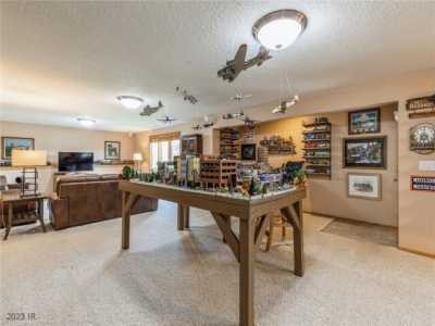 Home For Sale in Urbandale, Iowa