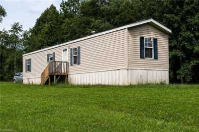 Home For Sale in Elkin, North Carolina