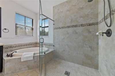 Home For Sale in Cooper City, Florida