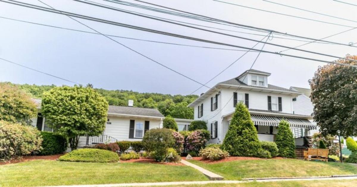 Picture of Home For Sale in Clearfield, Pennsylvania, United States