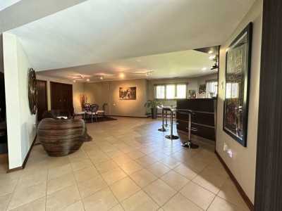 Home For Sale in Burr Ridge, Illinois