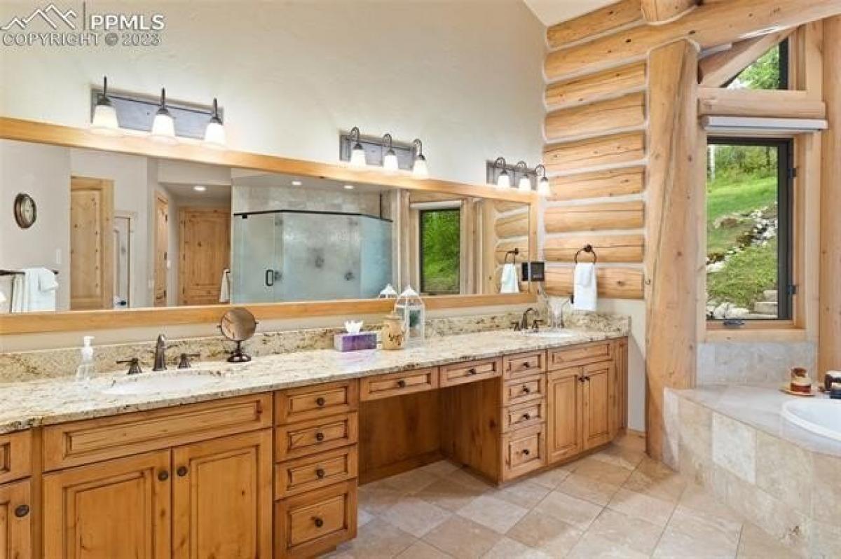 Picture of Home For Sale in Steamboat Springs, Colorado, United States