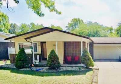 Home For Sale in Glenwood, Illinois