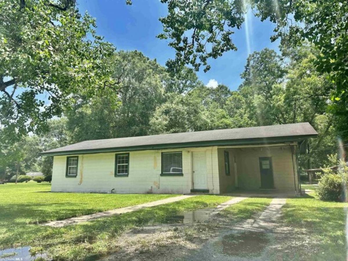 Picture of Home For Sale in East Brewton, Alabama, United States